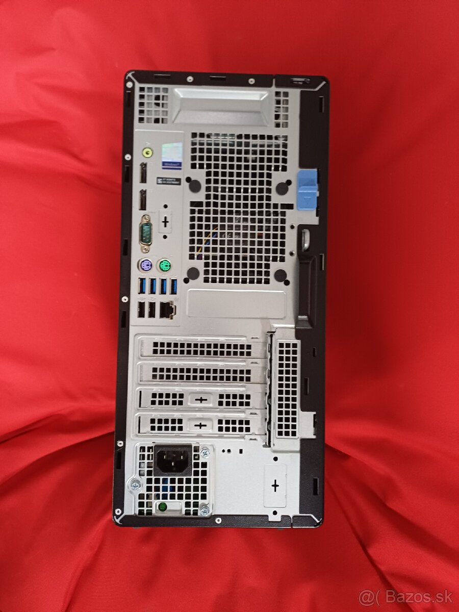 Dell OptiPlex 7080
- 3