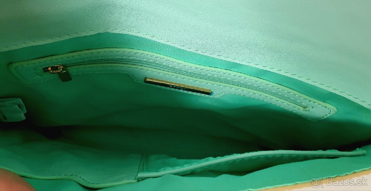 Krásna elegantná listová kabelka, nová
- 3