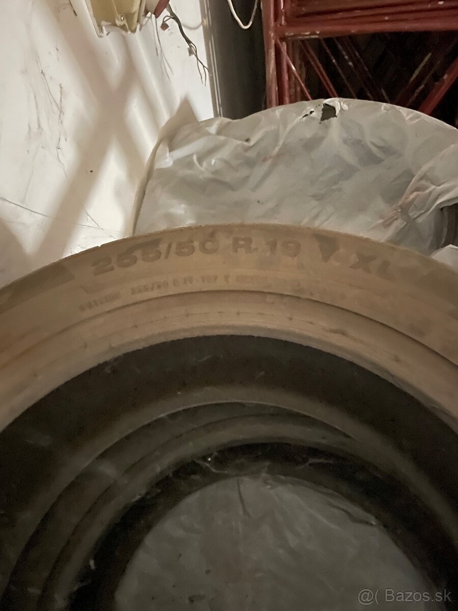 255/50 r19 - 3
