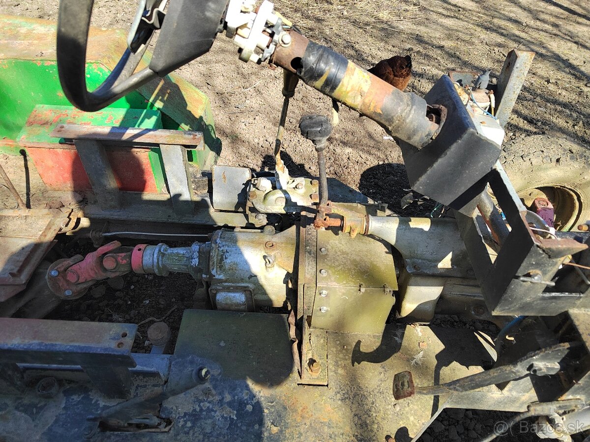 Predám malotraktor bez motora... - 3