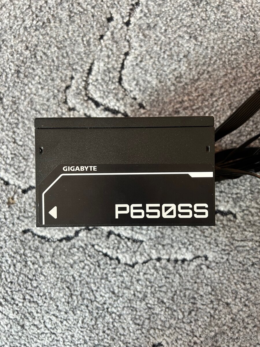 Zdroj Gigabyte P650SS 650W - 3