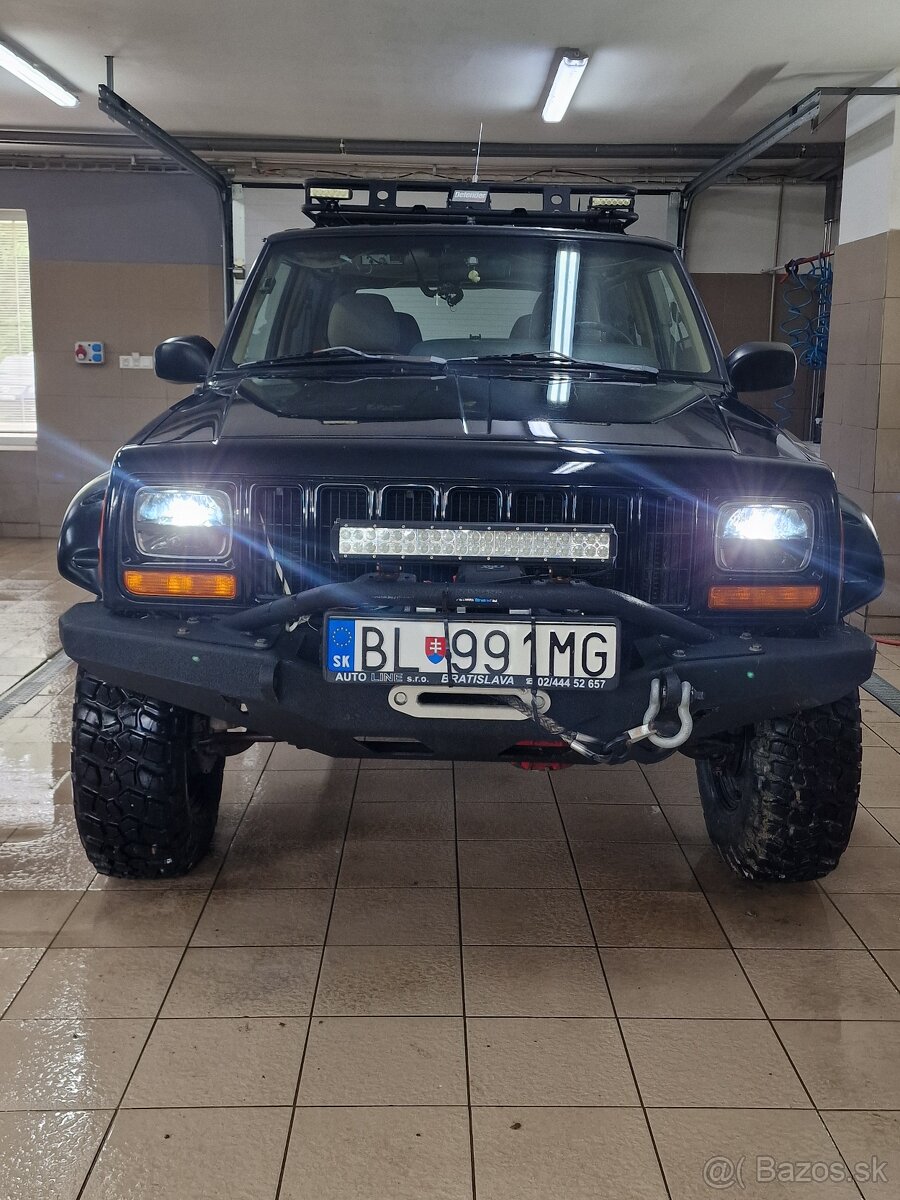 Jeep Cherokee XJ 2.5i