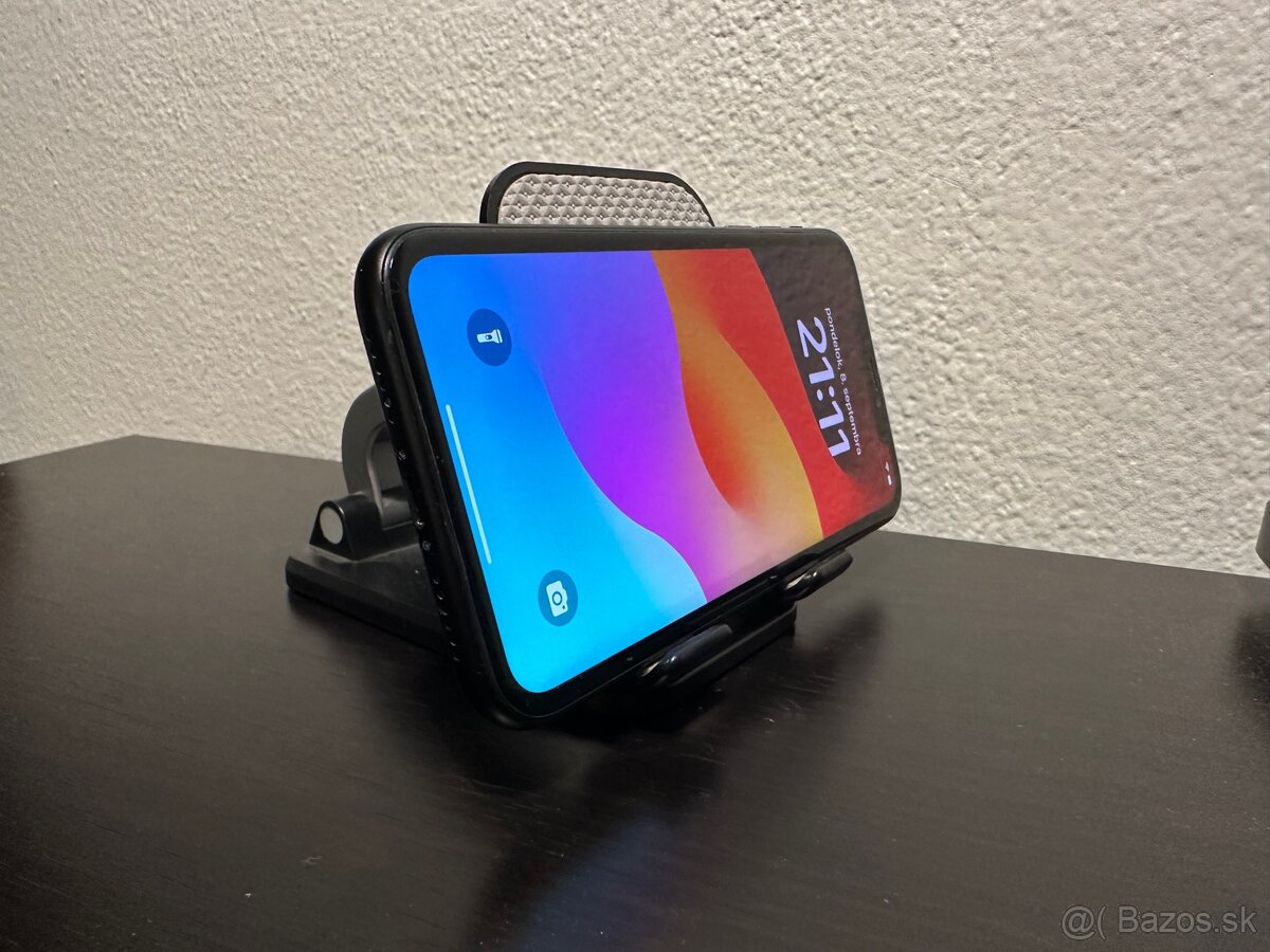 iPhone XR 128Gb black - 3