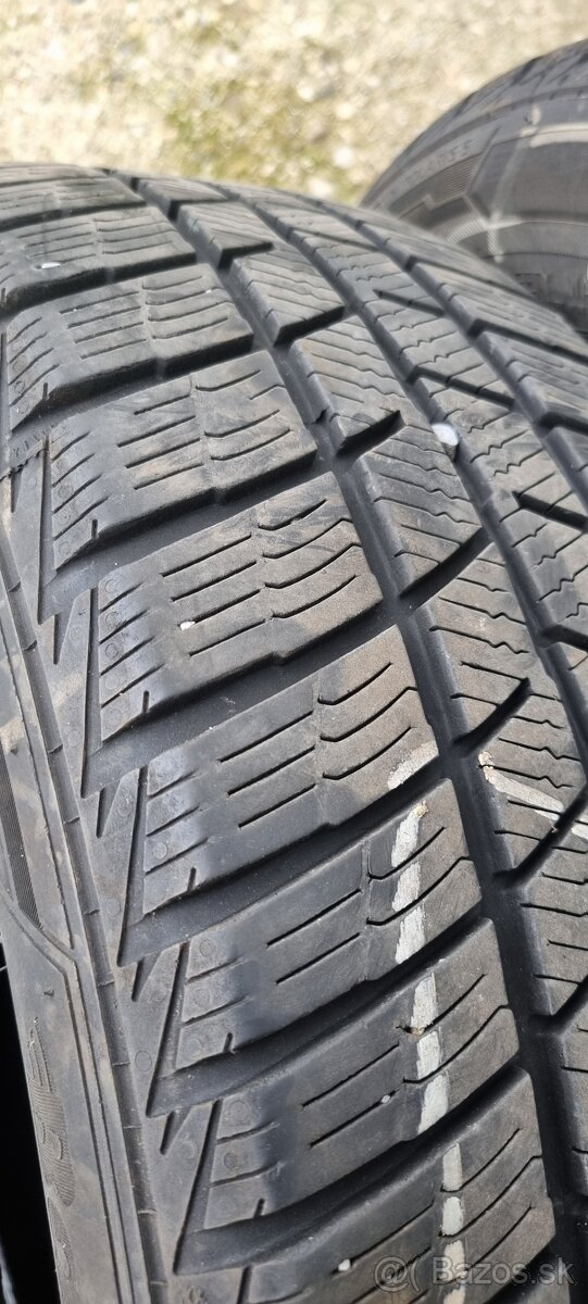 Predám zimné pneu BARUM 185 60 R15 - 3