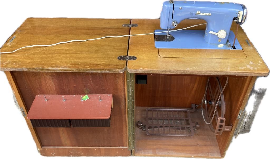 Minerva - šľapací šijací stroj - 3