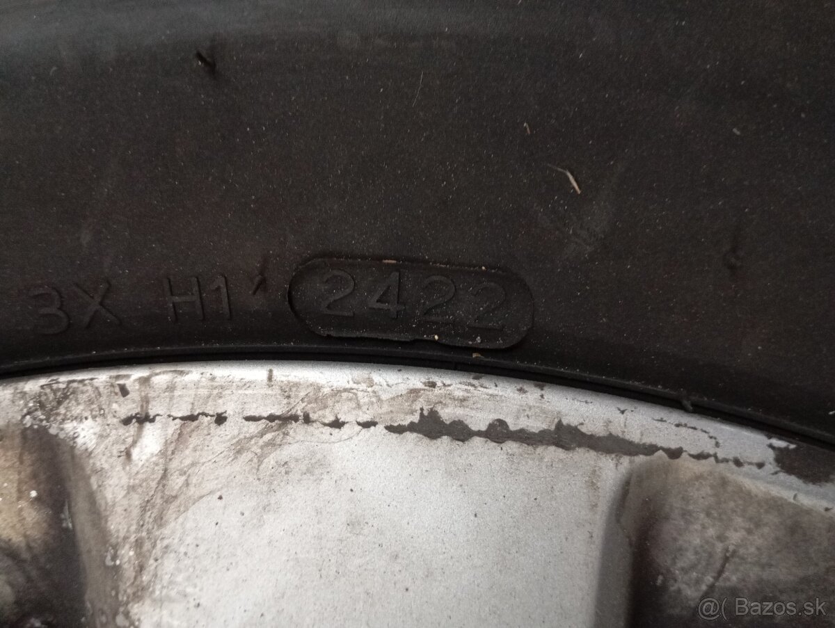 225/65R17 - 3