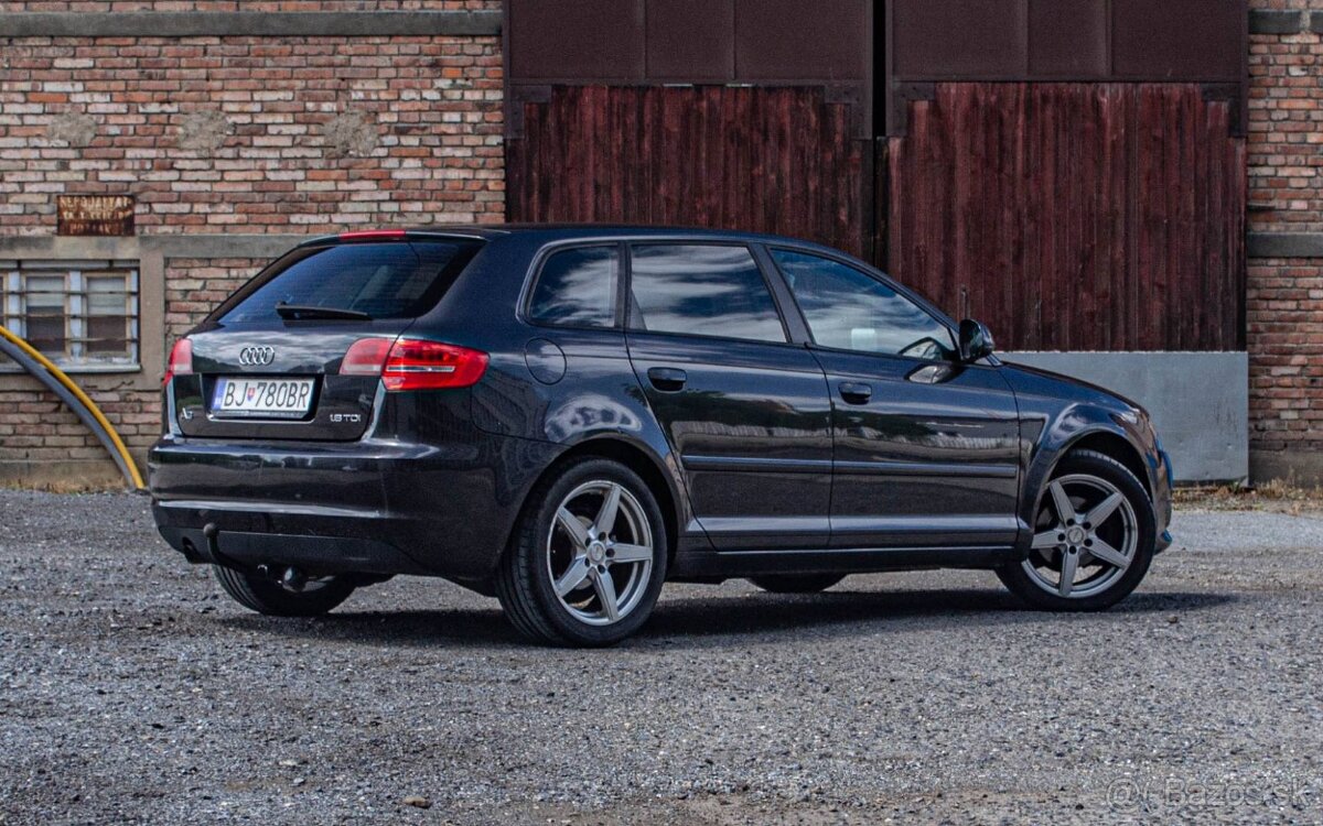 Audi A3 1.6 TDI Ambiente - 3
