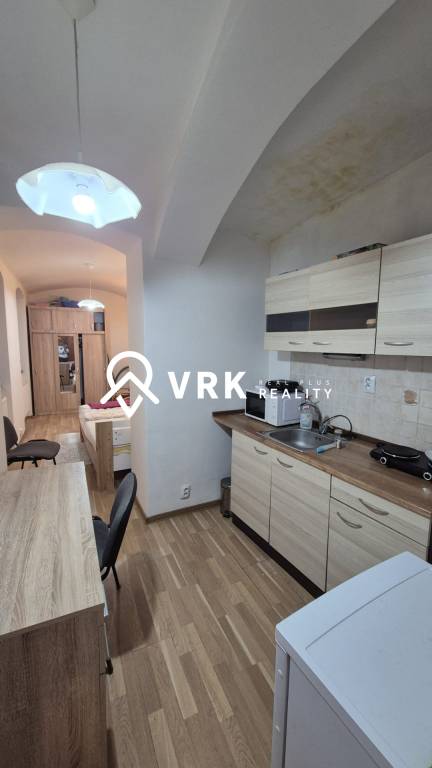 1 IZBOVÝ BYT, ALŽBETINA, KOŠICE - STARÉ MESTO - 3