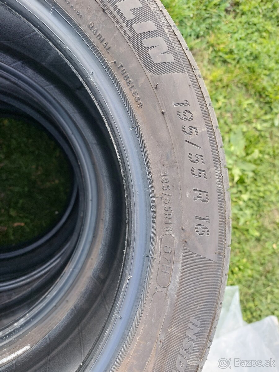 Pneu 195/55R16 - 3