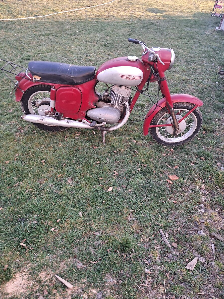 Jawa 250 - 3