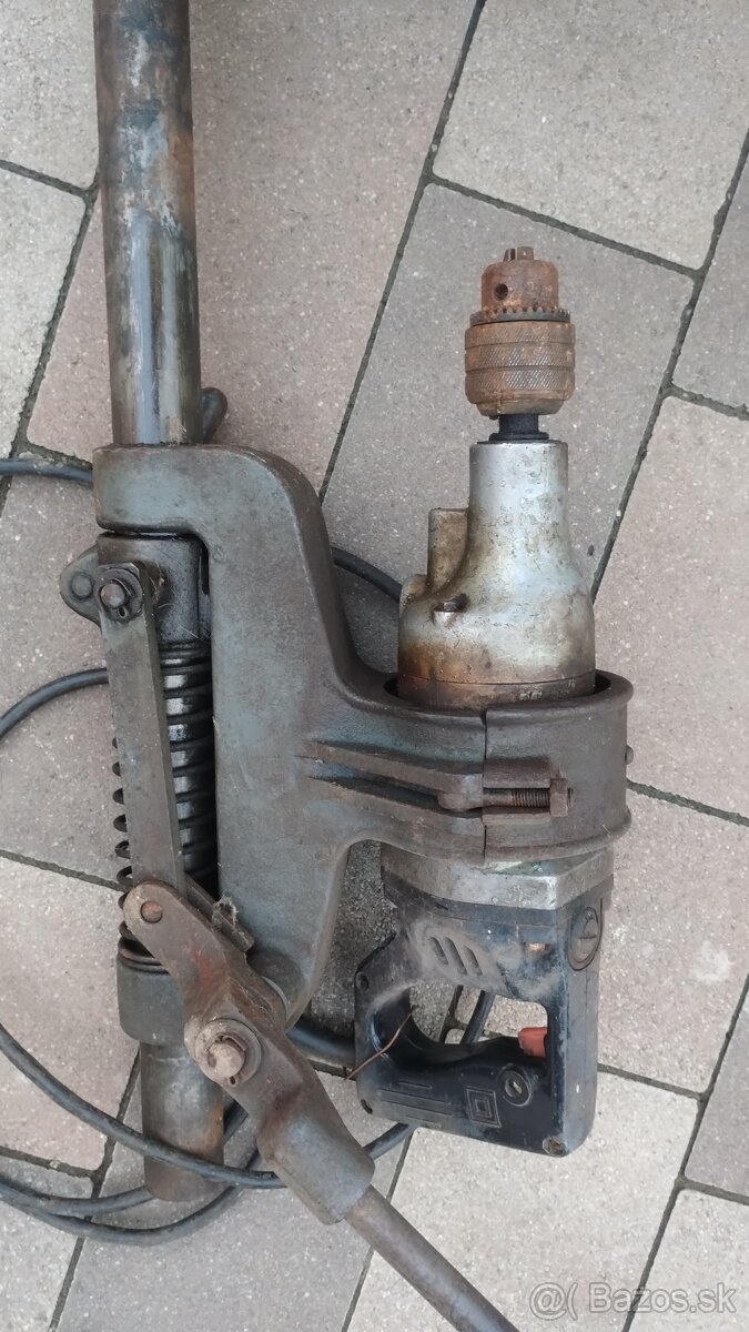 Stojan na vŕtačku aj s vŕtačkou - 3