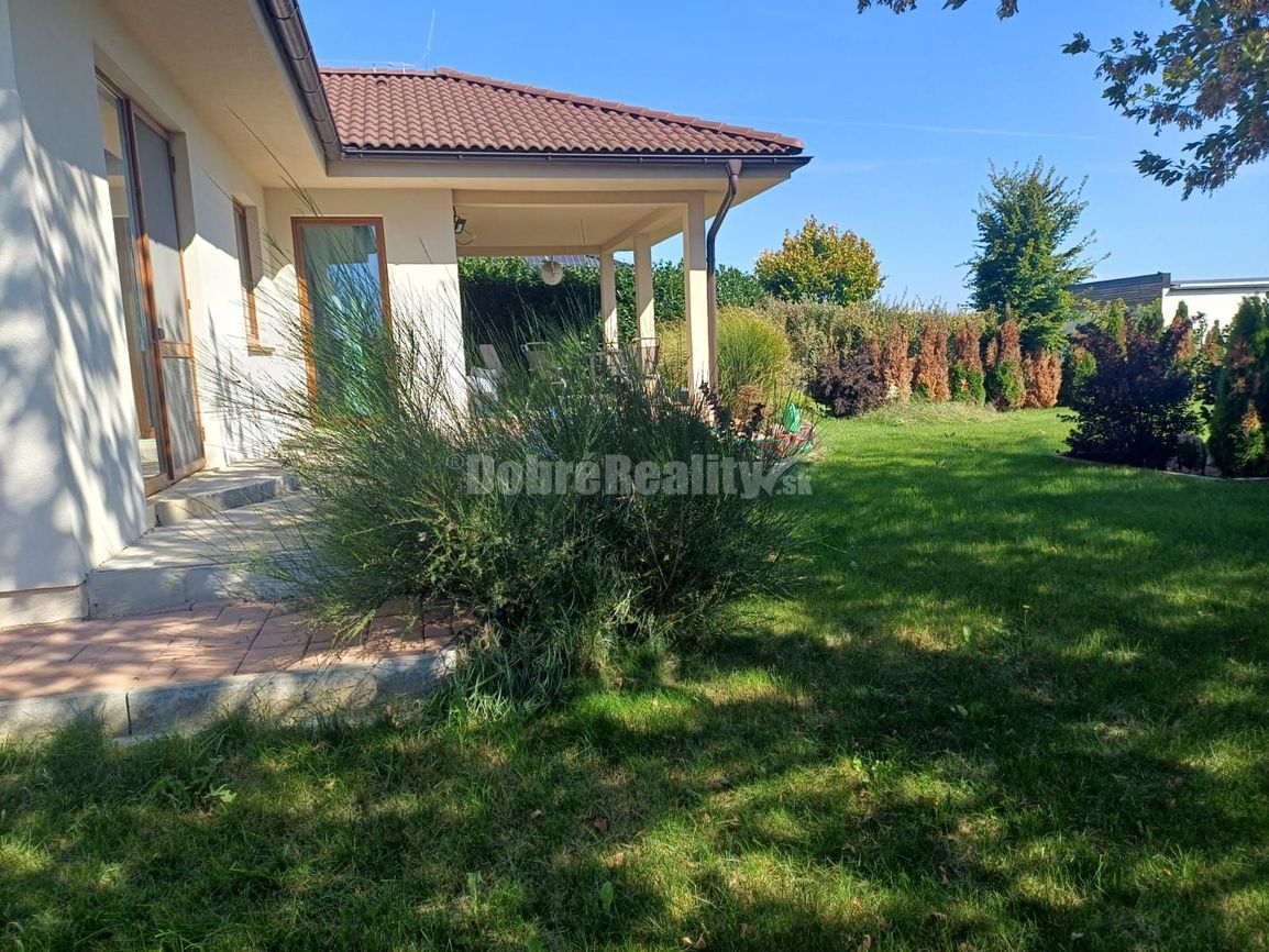 Na predaj moderný rodinný dom v tichej časti Beladíc – Pustý - 3