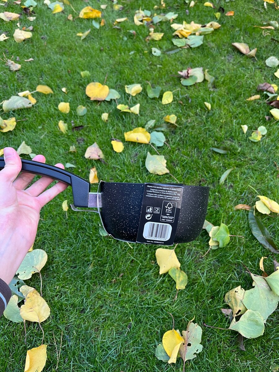 Moneta etnea panvica - 3