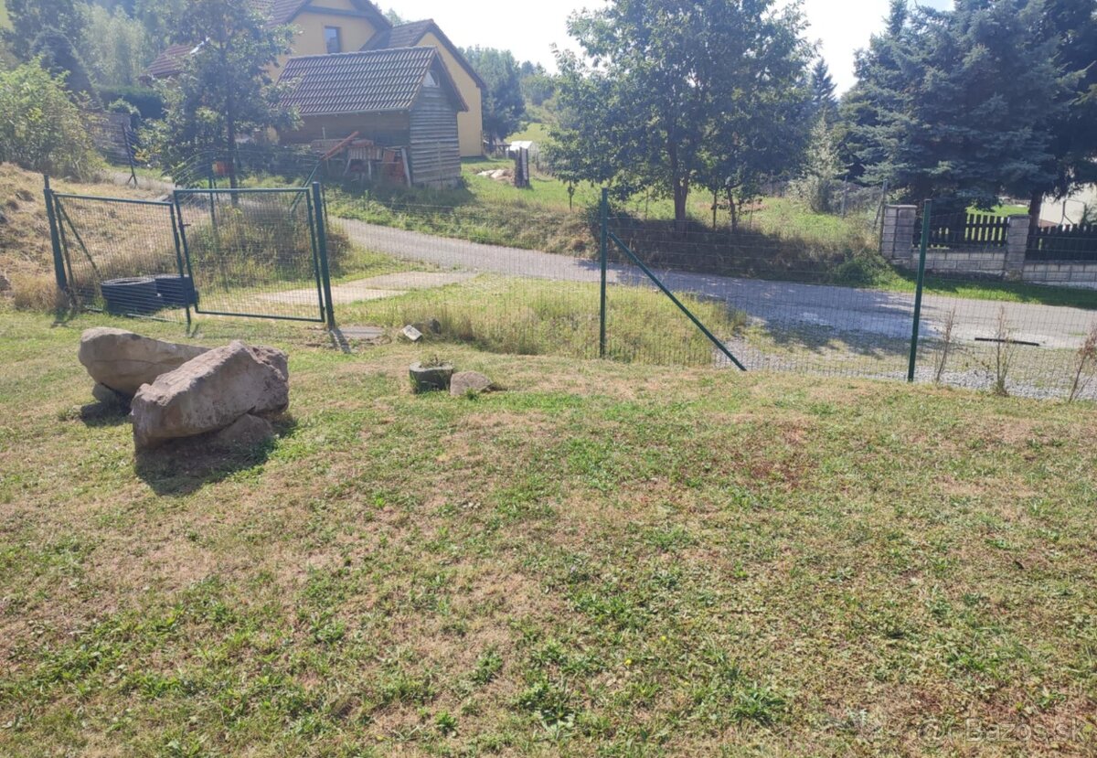 Na predaj stavebný pozemok Podzámčok - 3