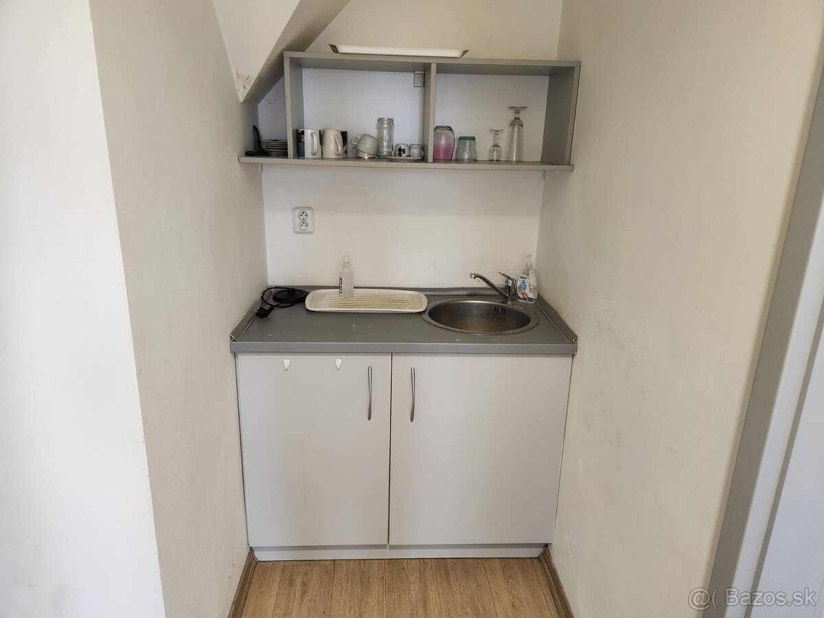 Prenájom kancelárie, Žilina - Staré mesto, Cena: 700€/ - 3