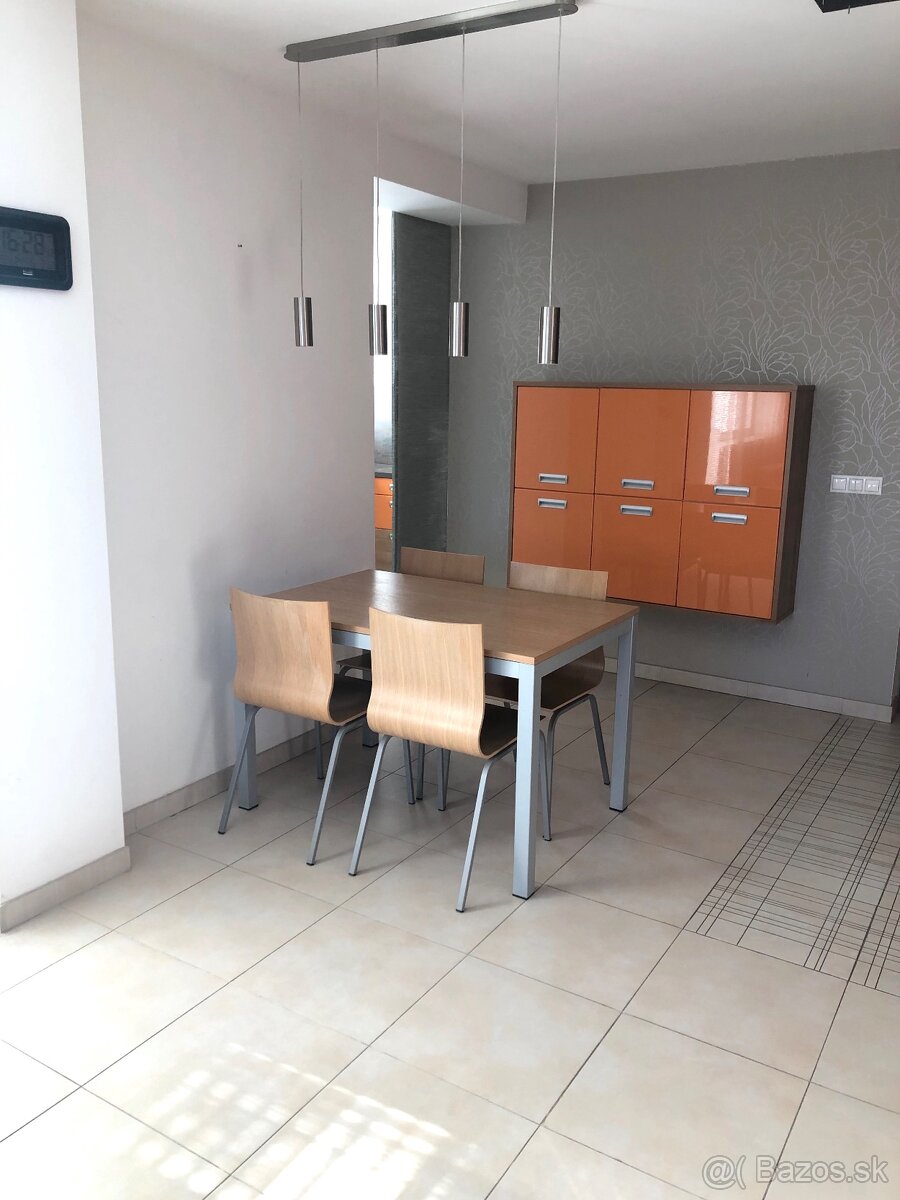 3 izbový mezonet s terasou a 2 parkovacími miestami - 3