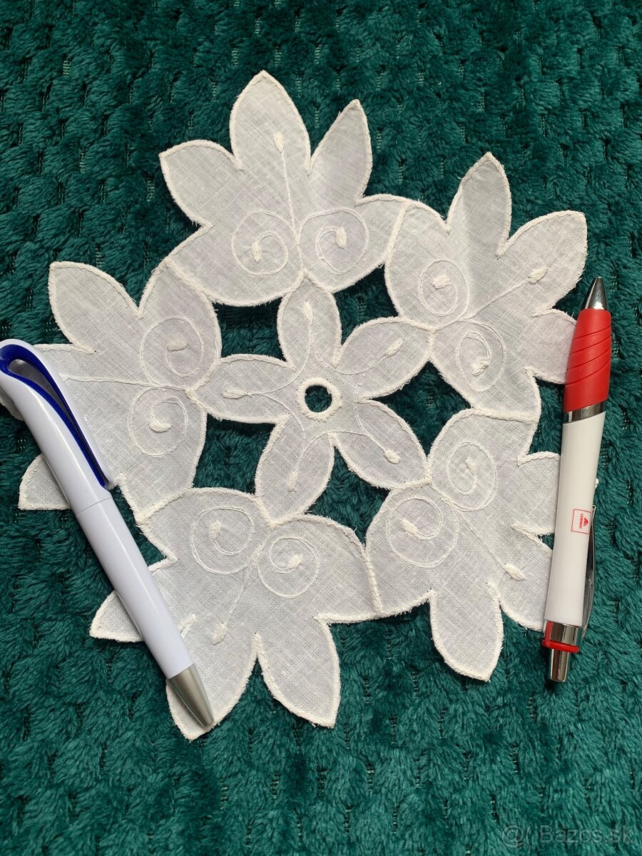 Vyšívané dečky - 3