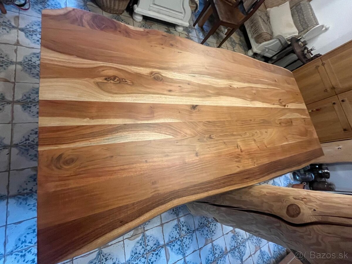 Masívny drevený stôl - 3