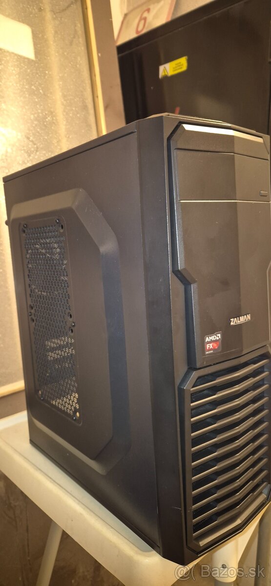 Skrinka k pc zalman - 3