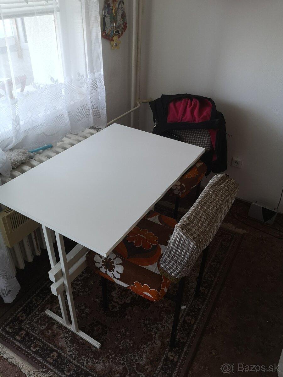 Stoly a stoličky - 3