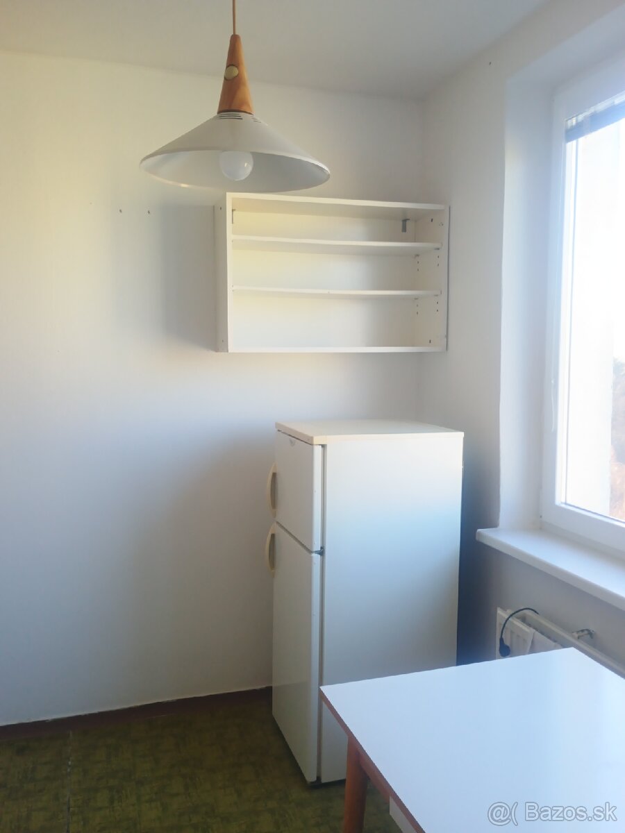 Prenájom 1. bytu na Sídlisku III - 3