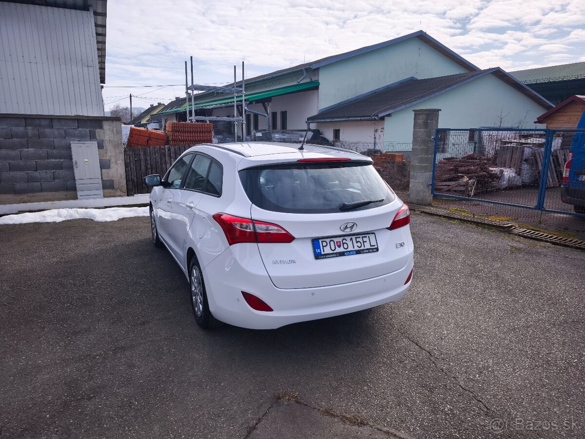 Hyundai i30 II facelift 1.6 CRDi Combi - 3