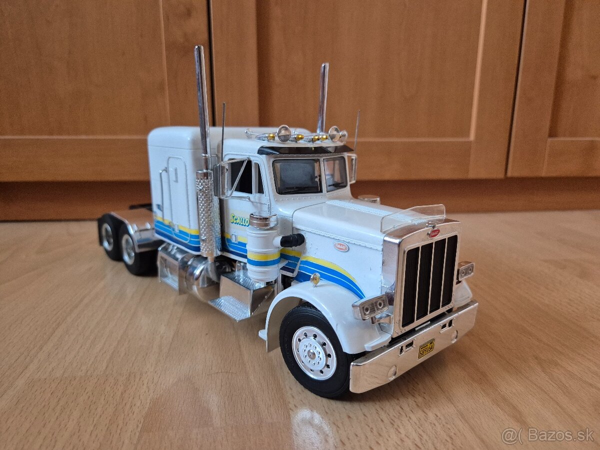Prodám model 1:24 Peterbilt 359 s návěsem - 3
