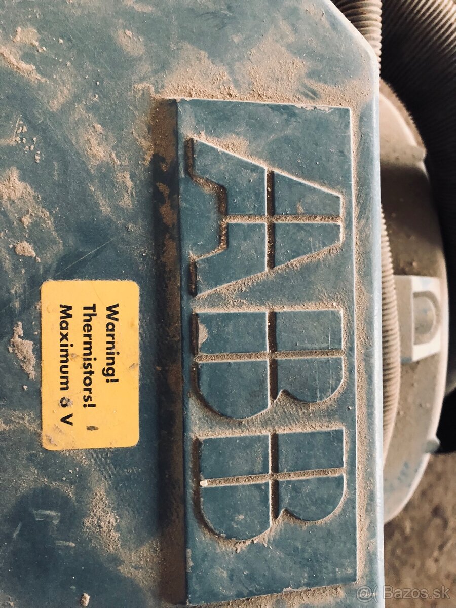 Elektromotor ABB 30kW - 1475 ot. - uloženka, s remenicou - 3