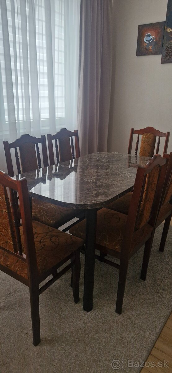 Stôl a stoličky - 3