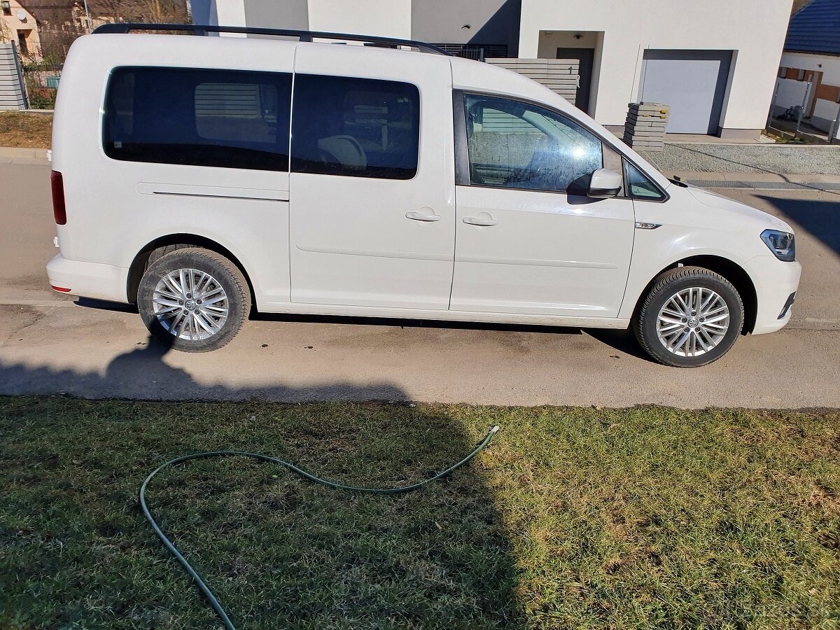 Predám zachovalý VW CADDY MAXI 7 miest - 3