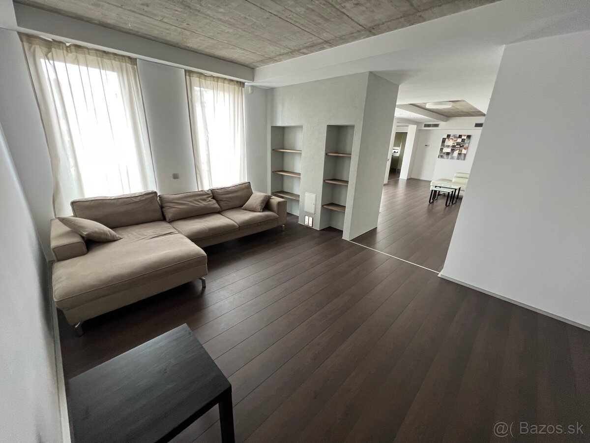 Na prenájom 4-izbový byt na Kramároch. - 3