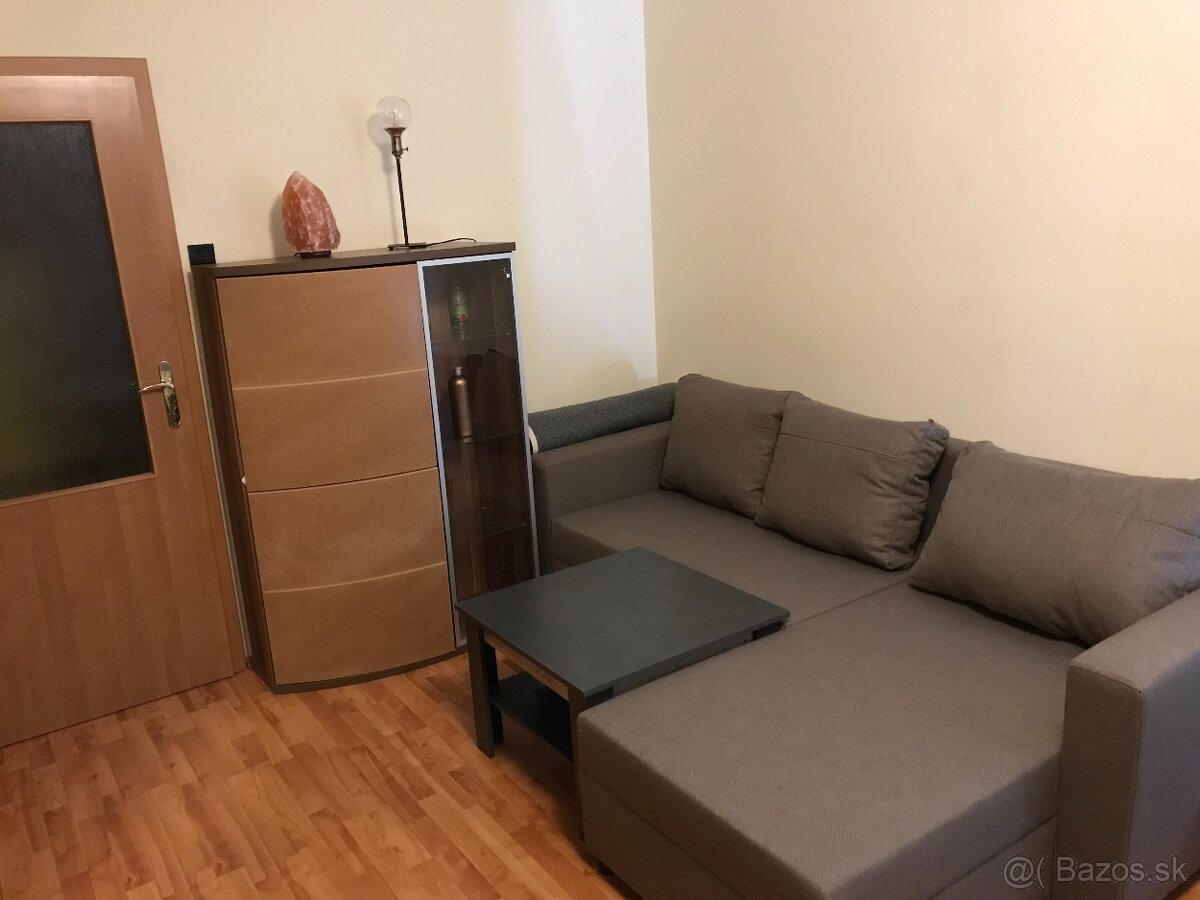 Prenájom samostatnej nepriechodnej izby v Dúbravke. - 3