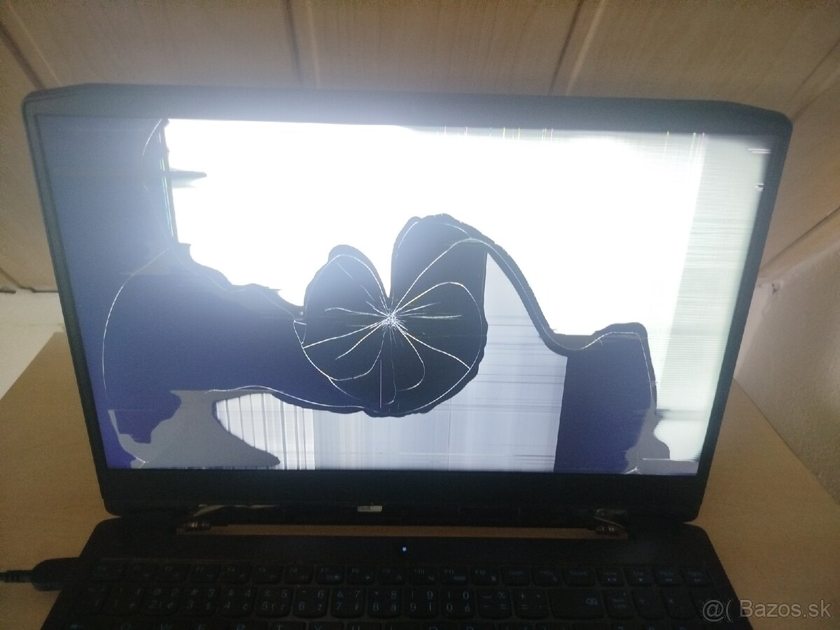 Predám herný notebook - 3