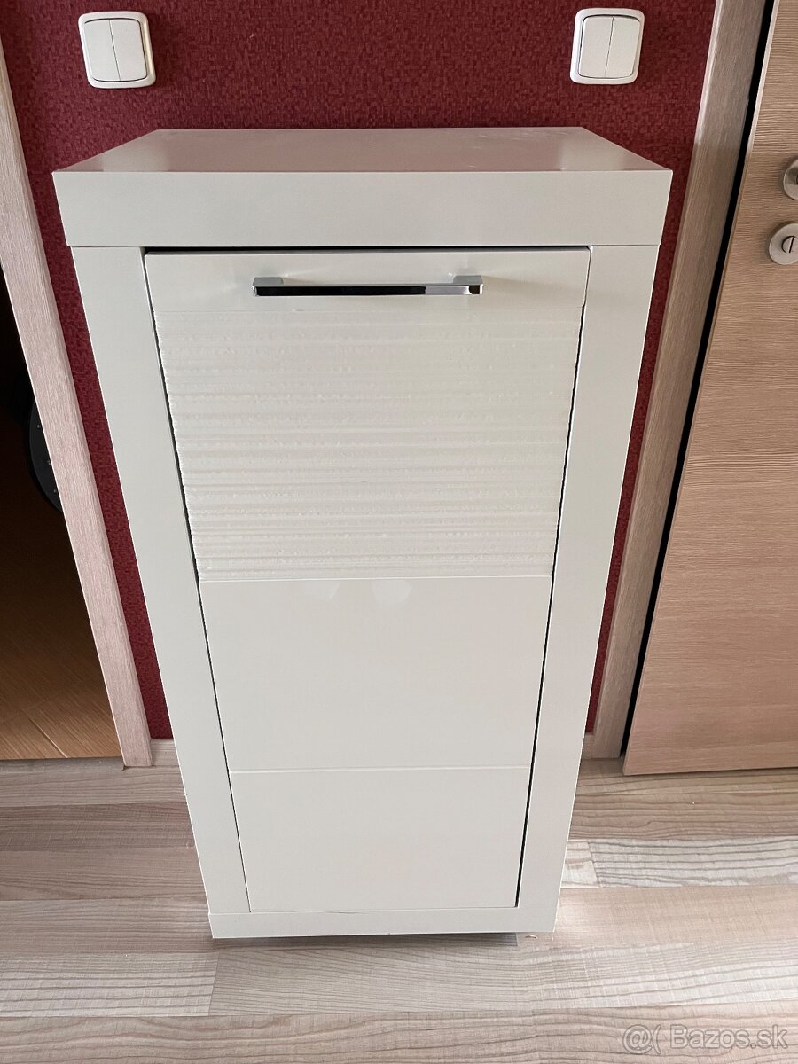 Nabytok do chodby - lavica, vysoka skrinka, skrinka, zrkadlo - 3