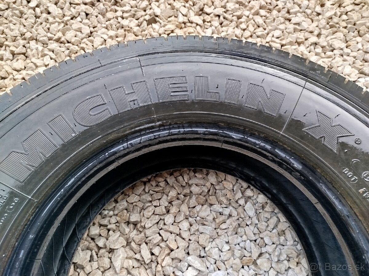 Kúpim Michelin xze1 265, 70 R17,5 - 3