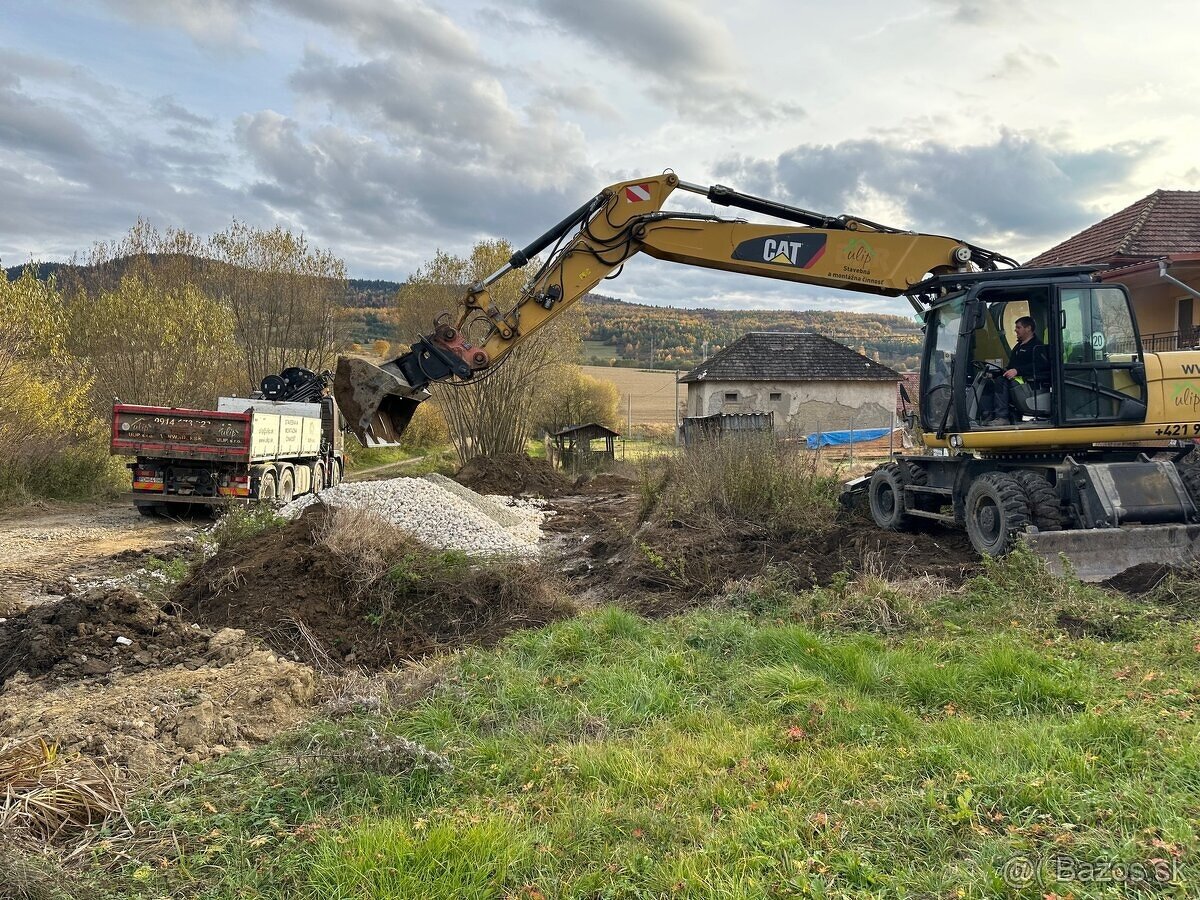 Ponúkam výkopové prace CAT M322D - 3