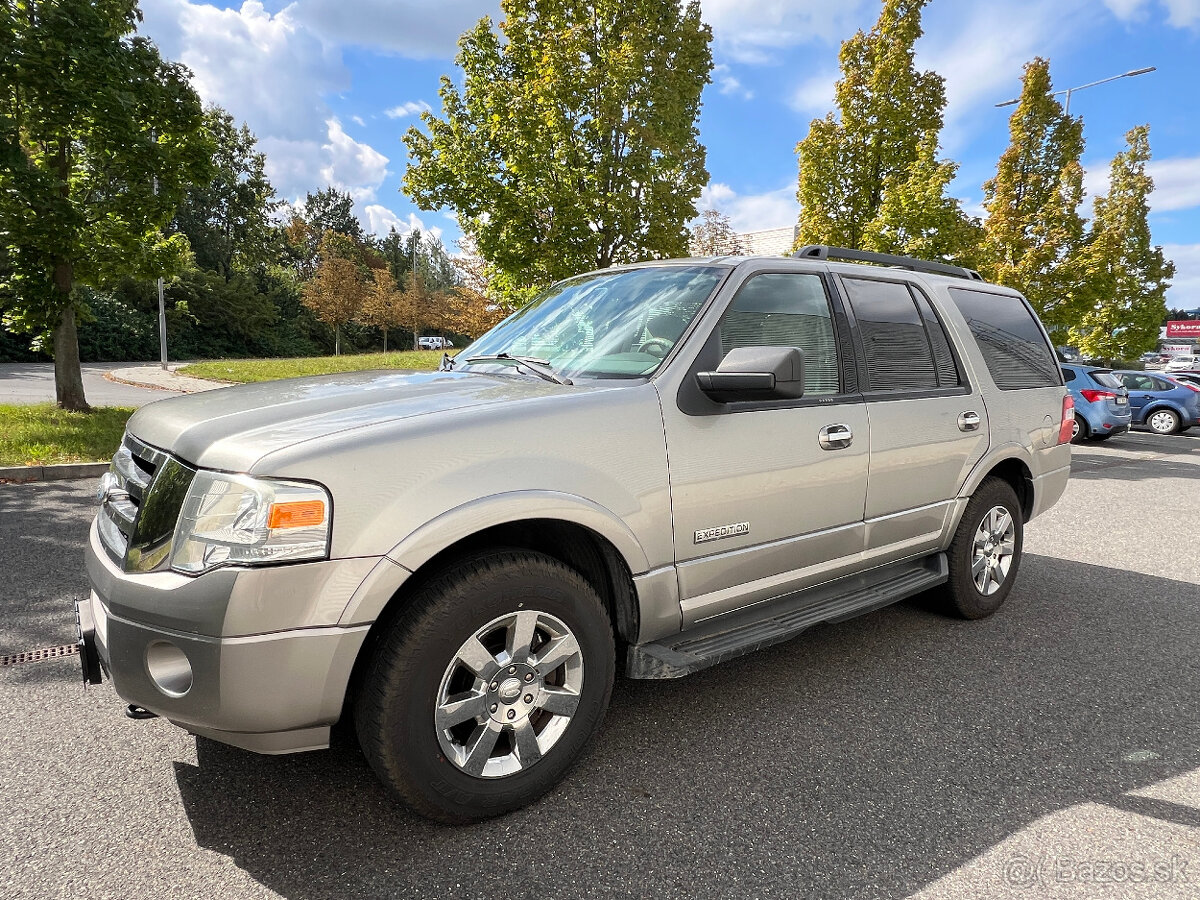 Ford Expedition XLT 5.4 V8, 4x4, 1.majitel, 67 000 km