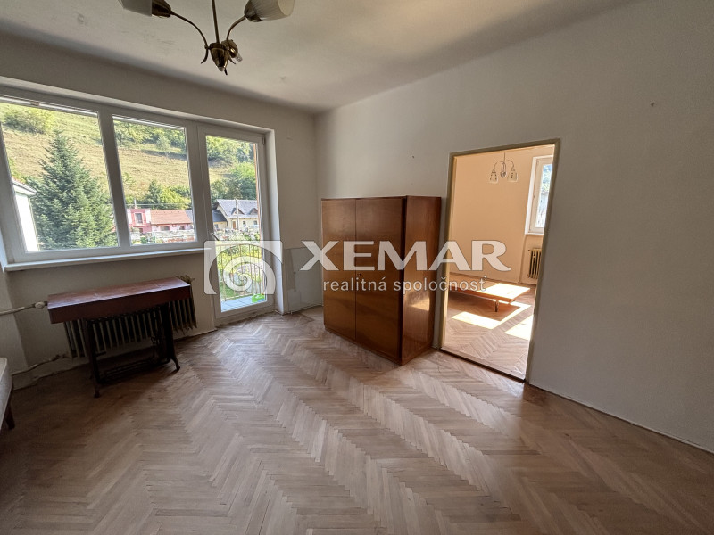 Predaj 3 -izbový byt s balkónom vo Vyhniach - 3