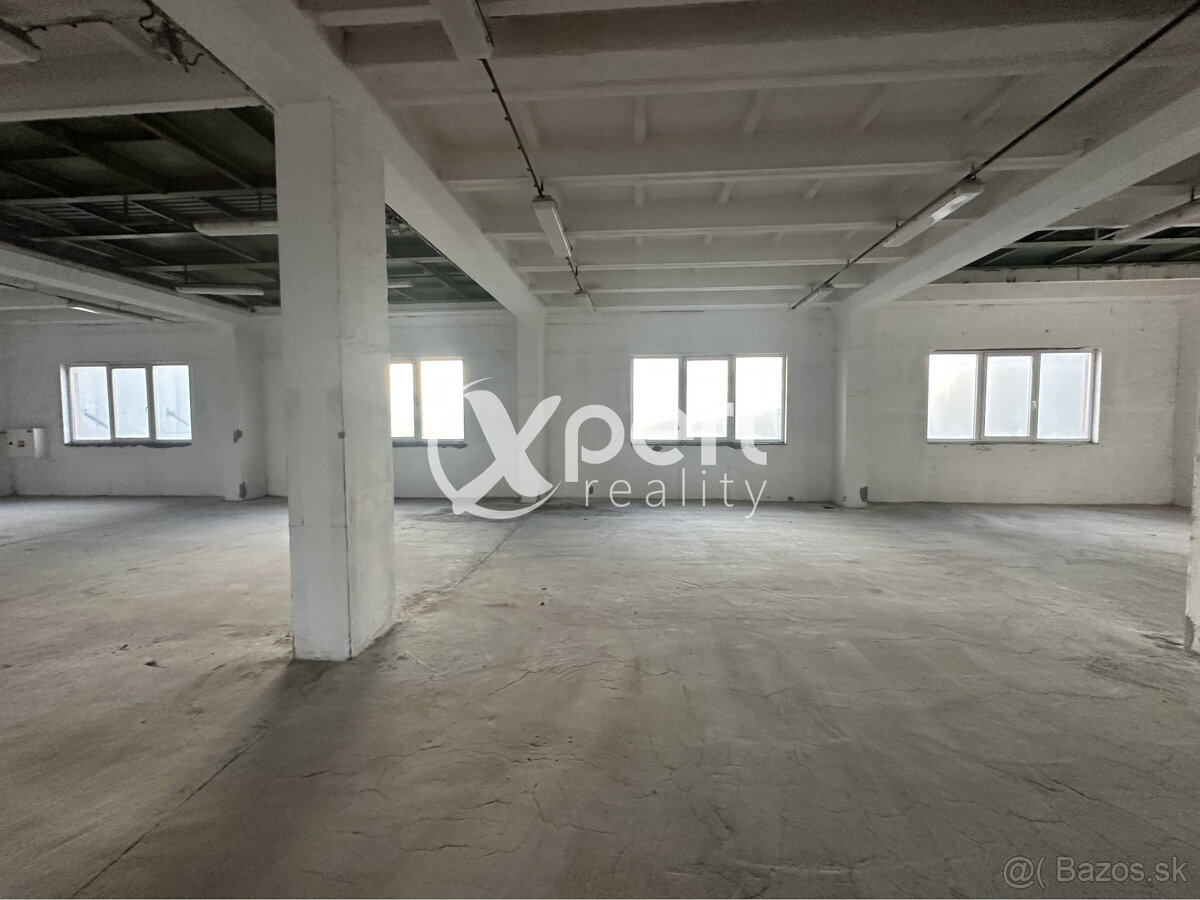 NA PRENÁJOM: Skladová hala s nákladným výťahom - 3