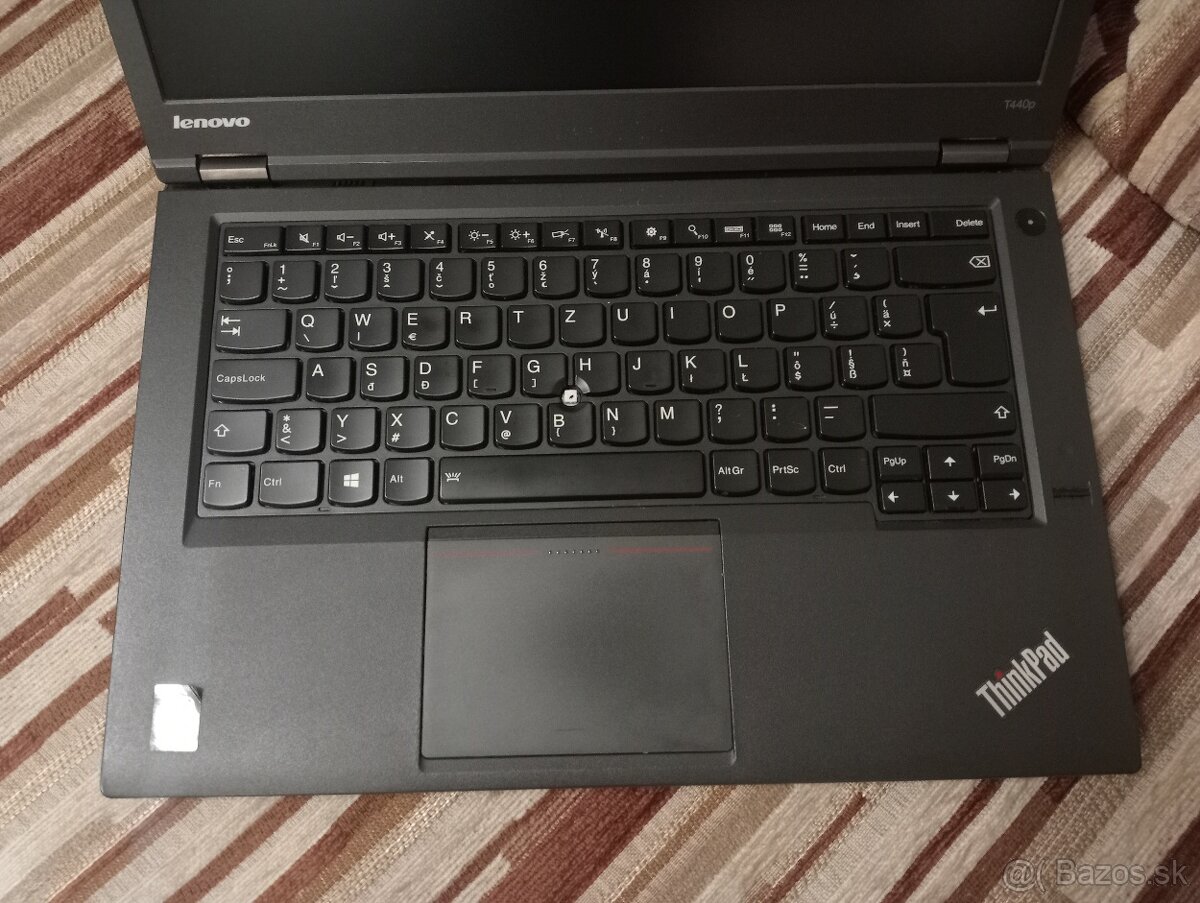 predám nefunkčný notebook Lenovo thinkpad t440p - 3