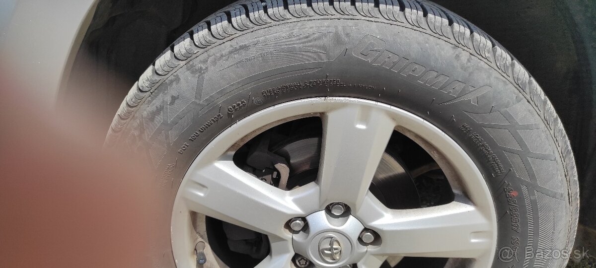 Predám Toyota RAV4. - 3