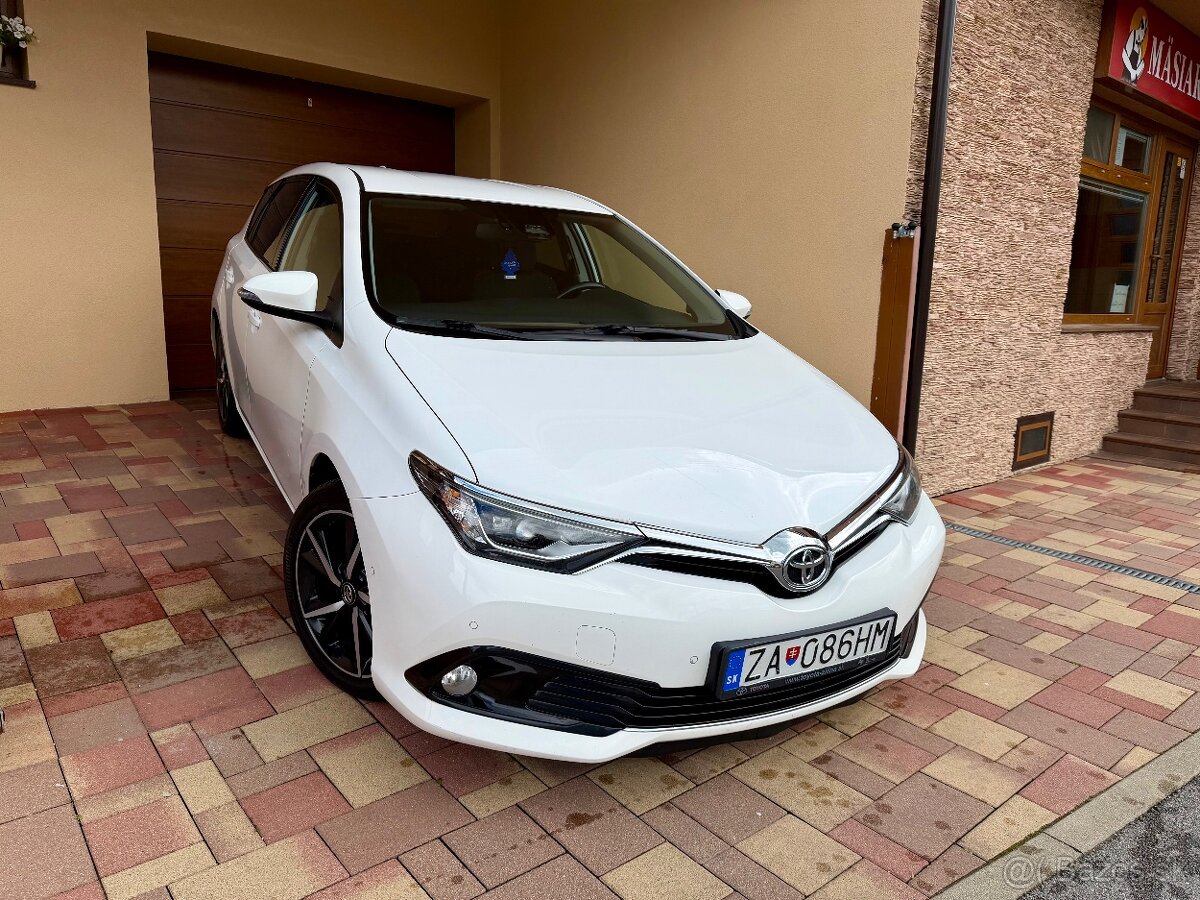 Toyota Auris 1.6 benzín 97kW Active Trend Plus - 3