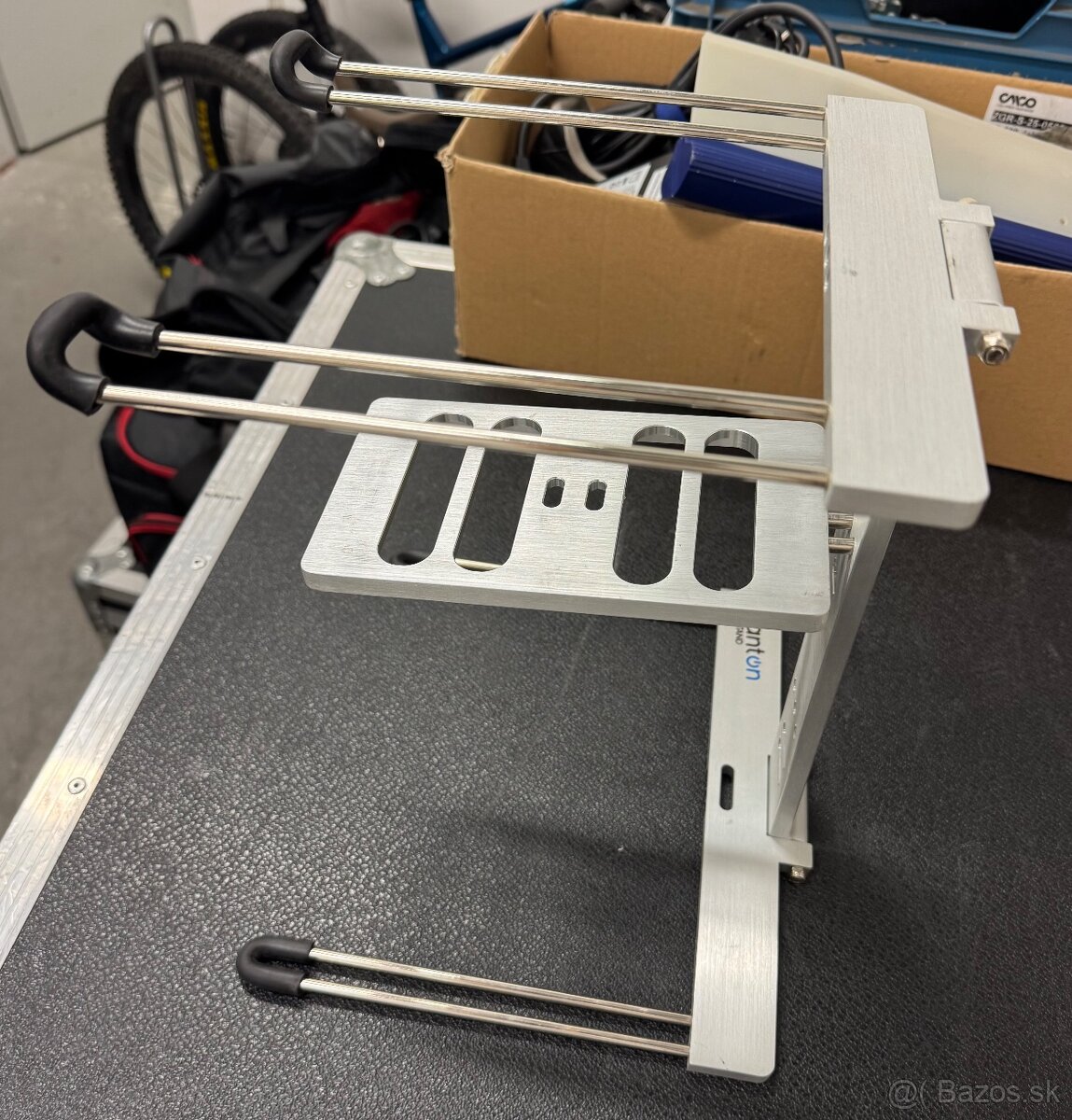 DJ Laptop Stand Stanton Uberstand - 3