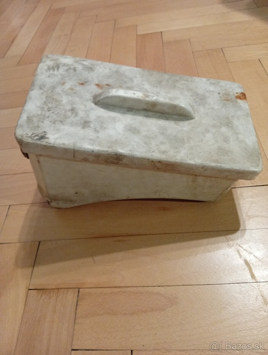 Box na náradie na Trabant - 3