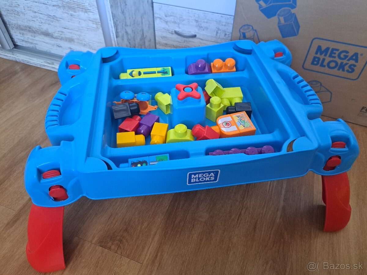 Mega bloks stolík - 3