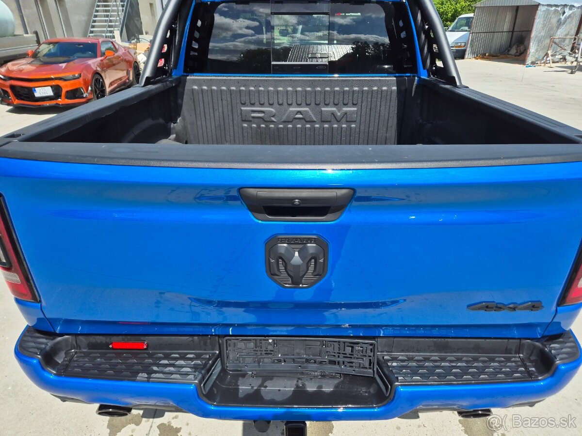 DODGE RAM 1500 5,7 HEMI BUILT TO SERVE 2023