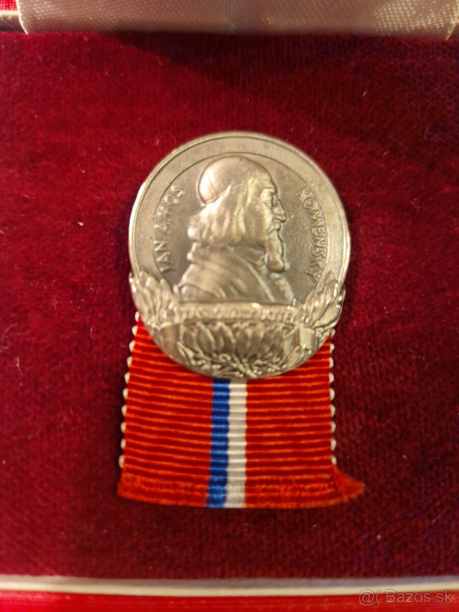 Vyznamenanie J.A.KOMENSKÝ - 3