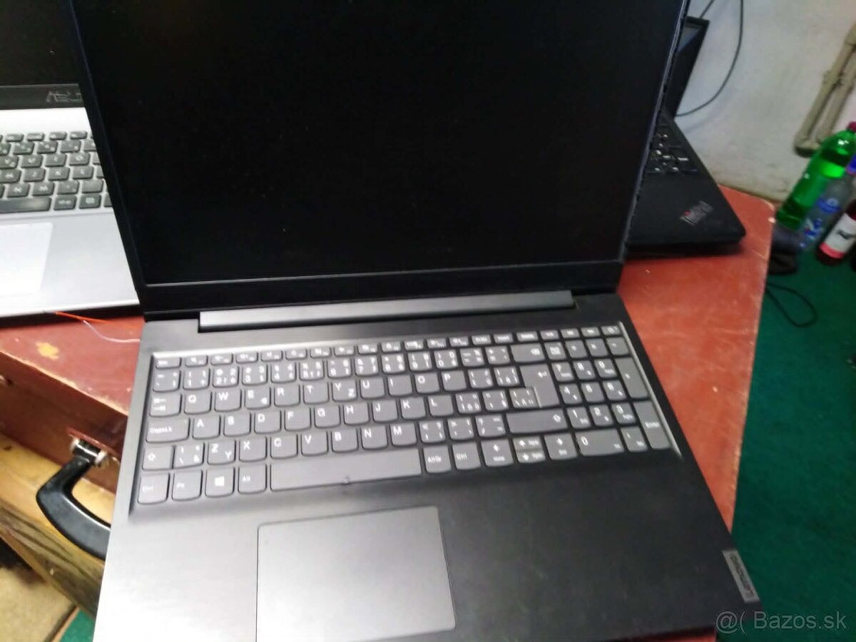 noteboky na nahradne diely - 3