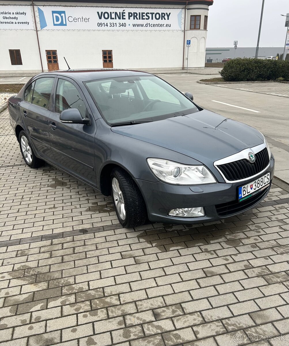 Škoda Octavia 2012r. 2.0TDI 103kw CR Elegance - 3