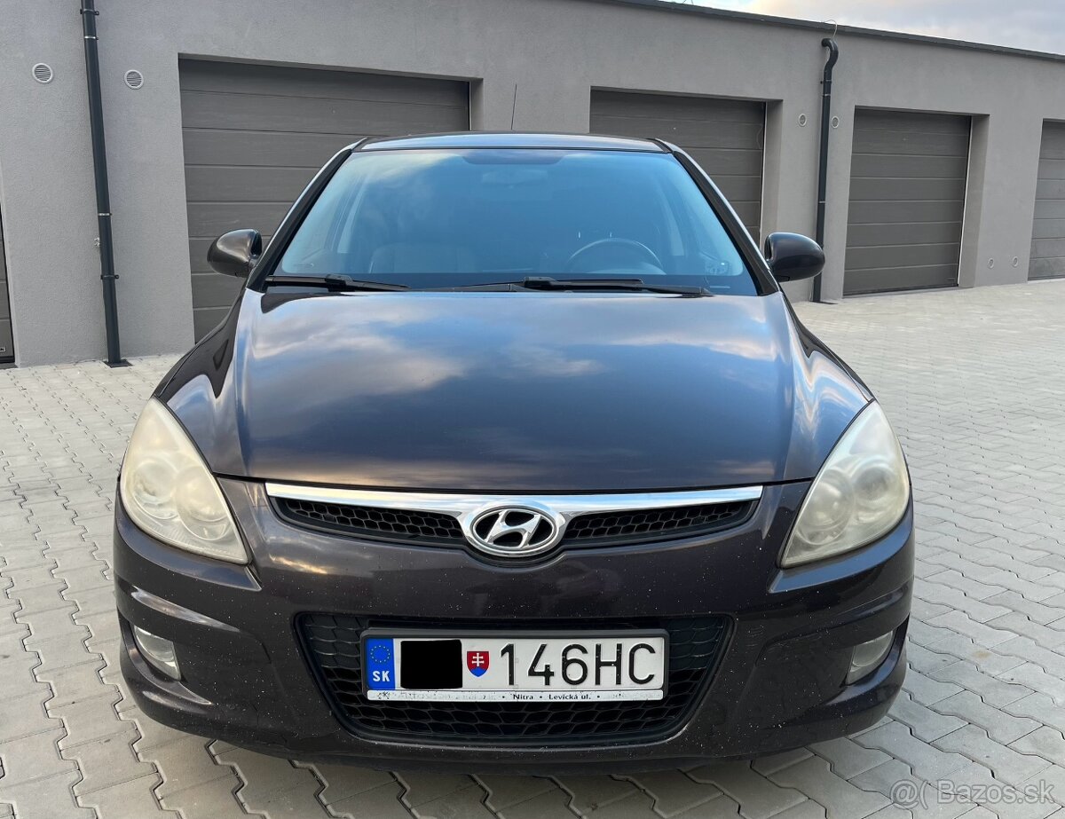 Predám Hyundai i30 1.6Crdi 85Kw R.v 2011. - 3